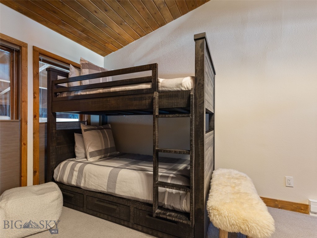 1733 Heavy Runner Property Photo 49