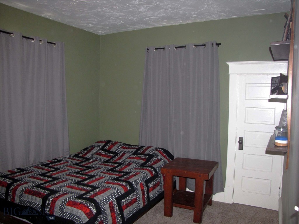 223 2nd Street W Property Photo 21