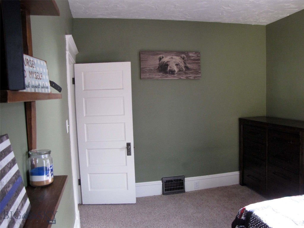223 2nd Street W Property Photo 23