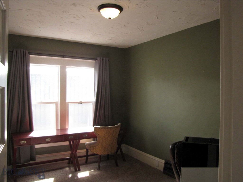 223 2nd Street W Property Photo 24