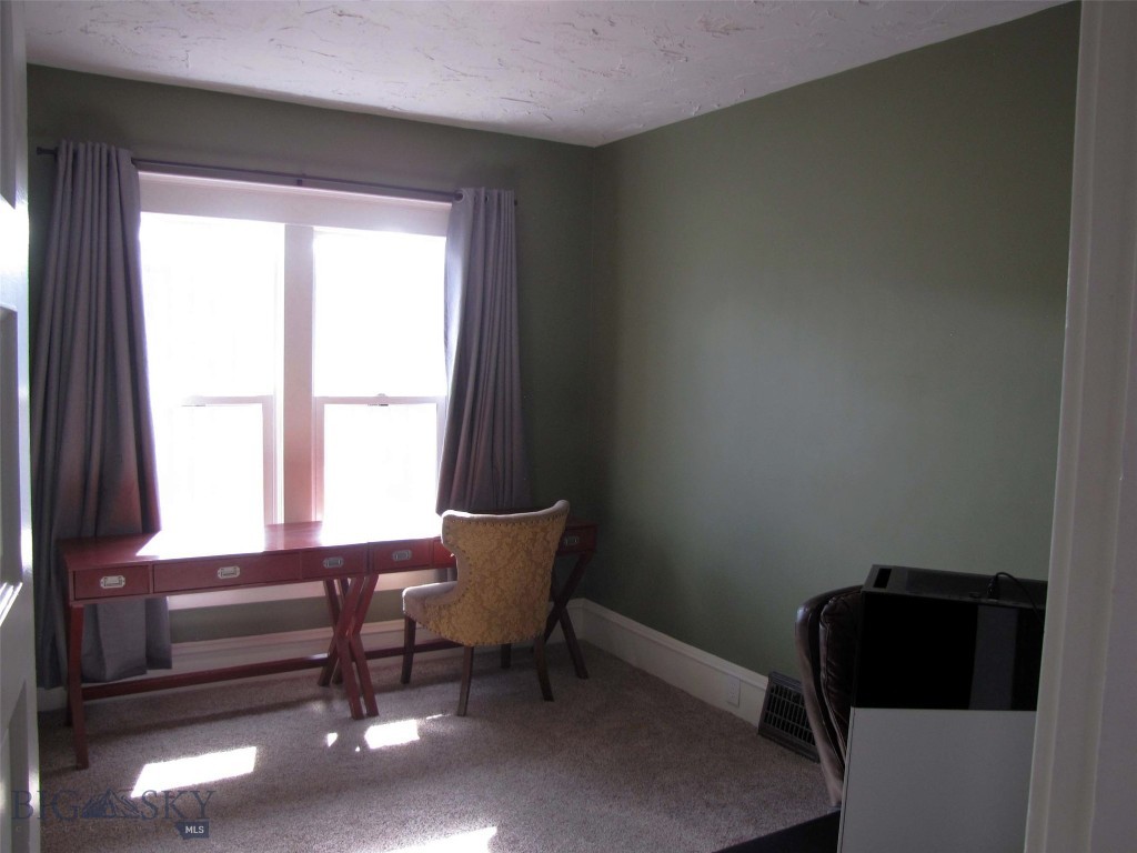 223 2nd Street W Property Photo 26