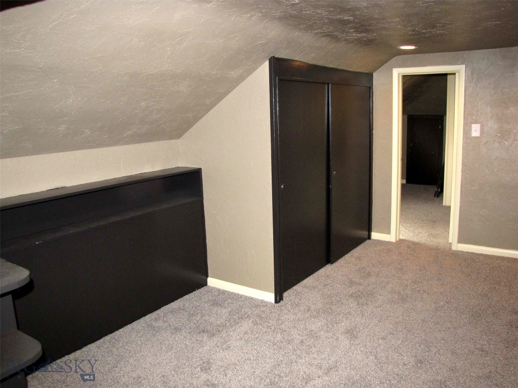 223 2nd Street W Property Photo 30