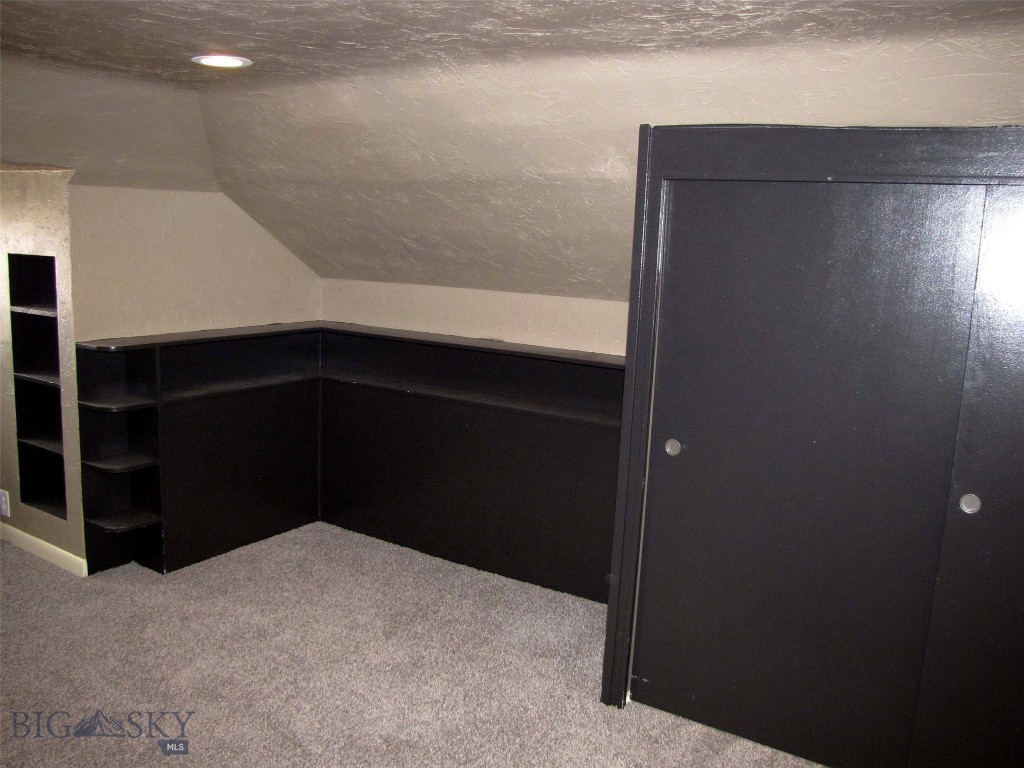 223 2nd Street W Property Photo 31
