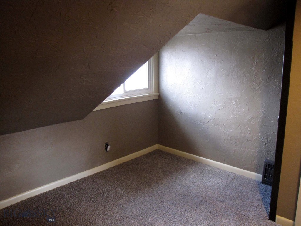223 2nd Street W Property Photo 35