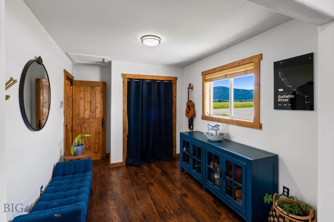 1301 Wildflower Way Property Photo 5