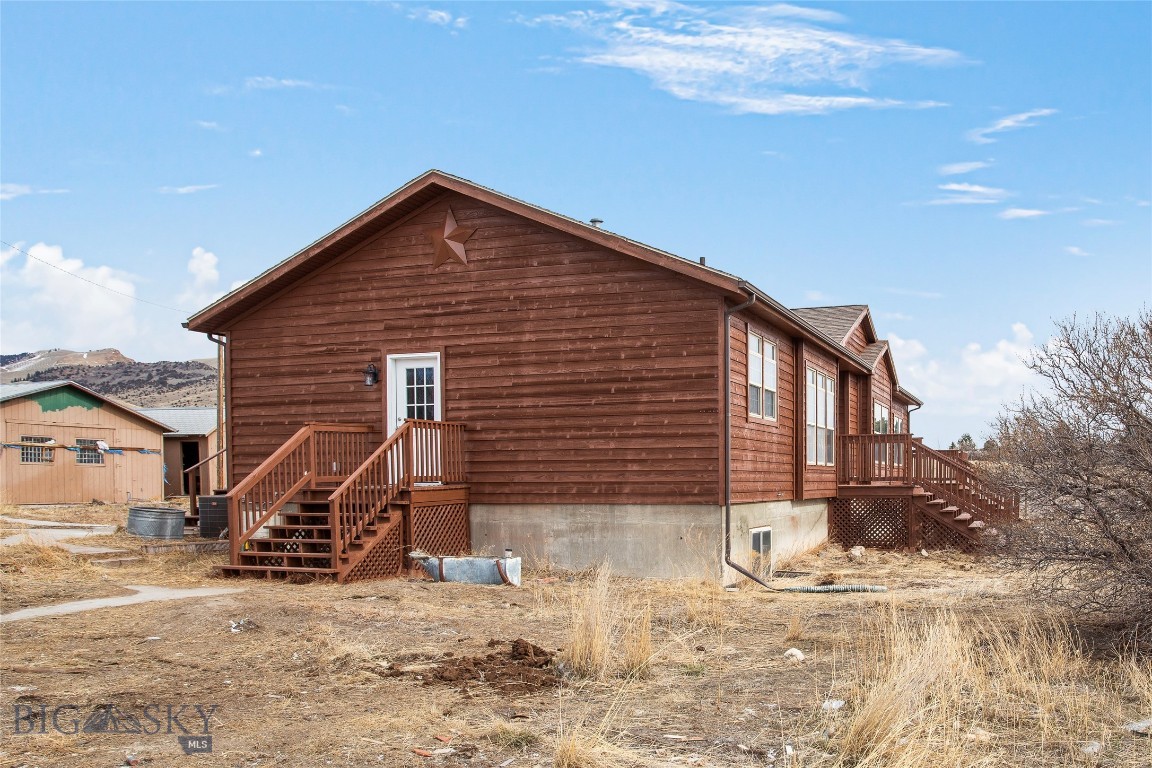 131 Yellowstone Trail Property Photo 2