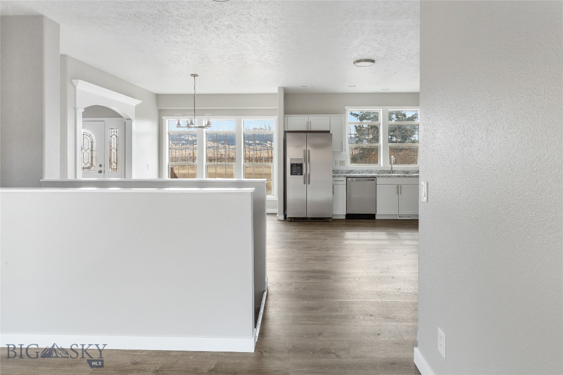 131 Yellowstone Trail Property Photo 8