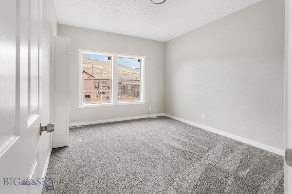 131 Yellowstone Trail Property Photo 26