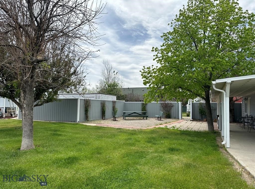 308 E Wheeler Street Property Photo 7