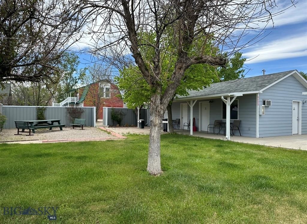 308 E Wheeler Street Property Photo 10