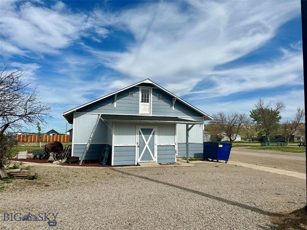 308 E Wheeler Street Property Photo 12
