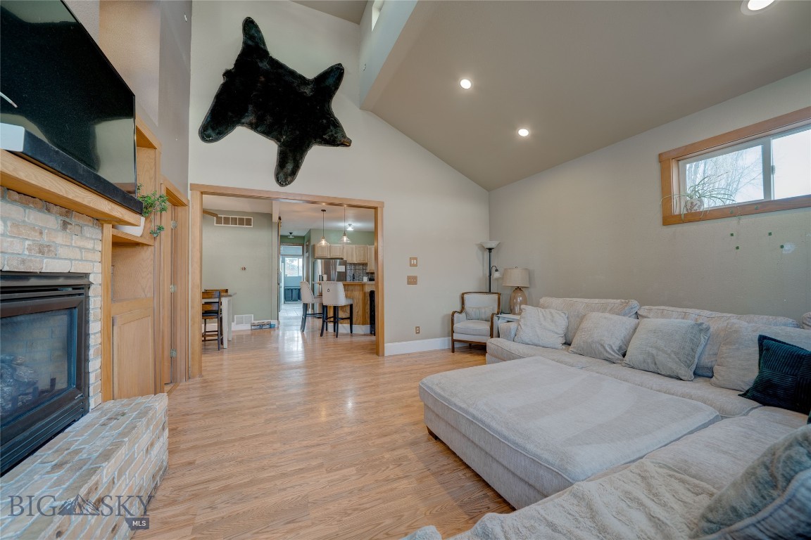 11 W Front St. Property Photo 5