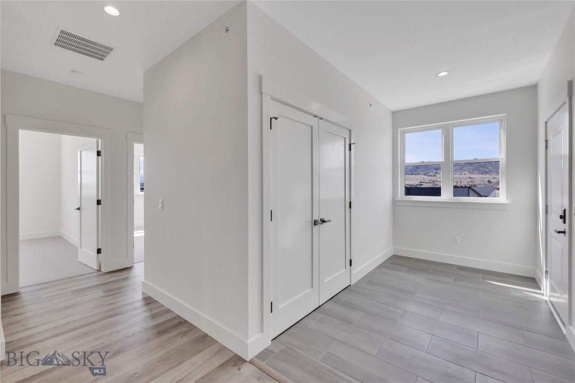450 Loomis Way B Property Photo 13
