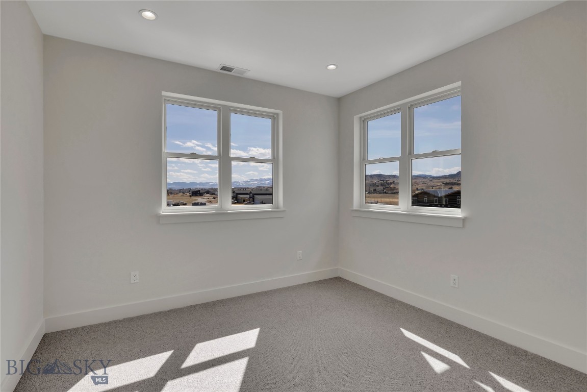 450 Loomis Way B Property Photo 14