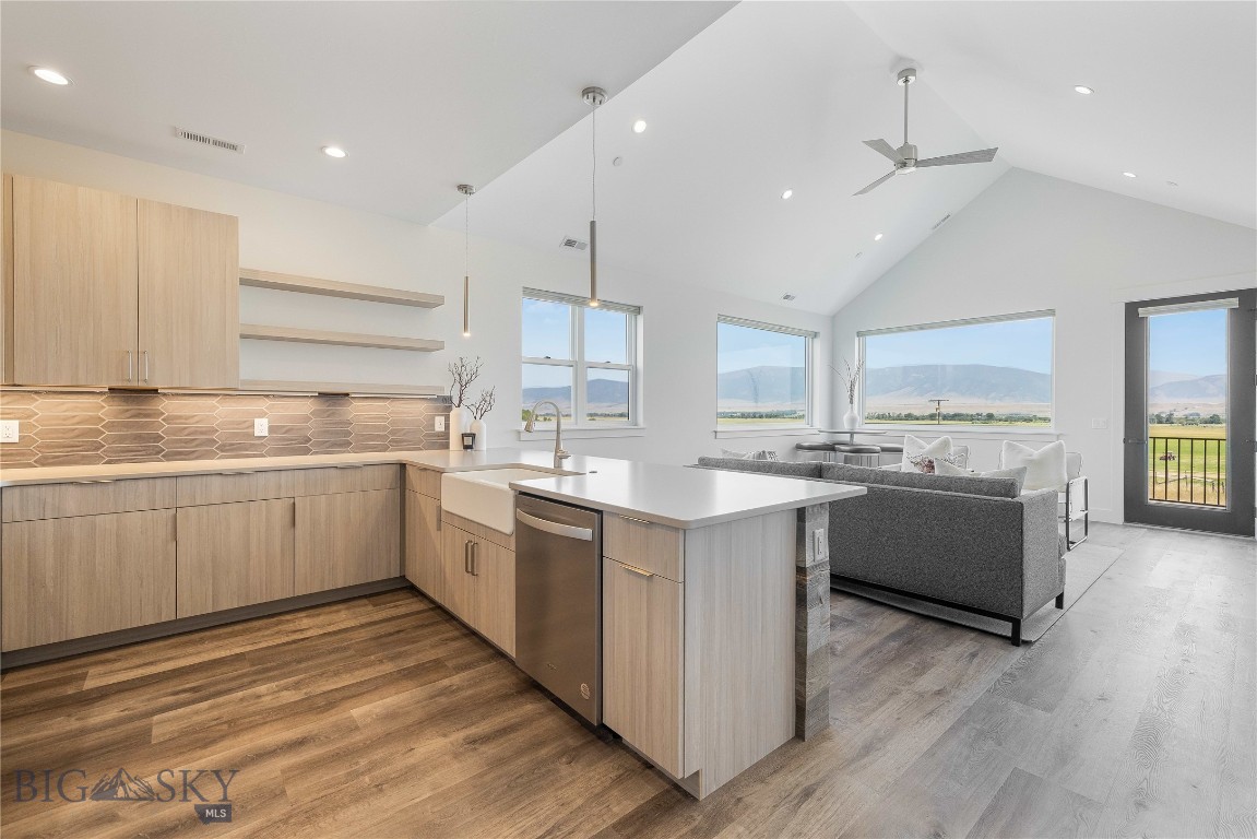 450 Loomis Way C Property Photo