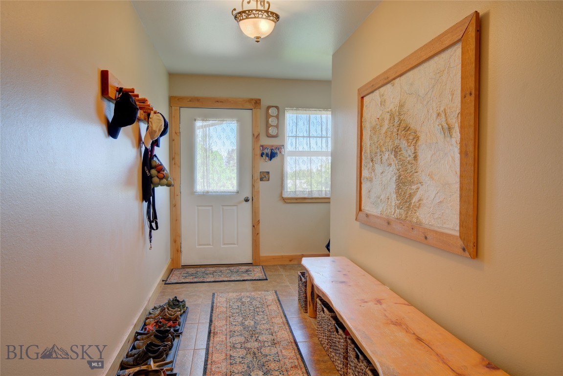 13515 Cottonwood Canyon. Road Property Photo 10