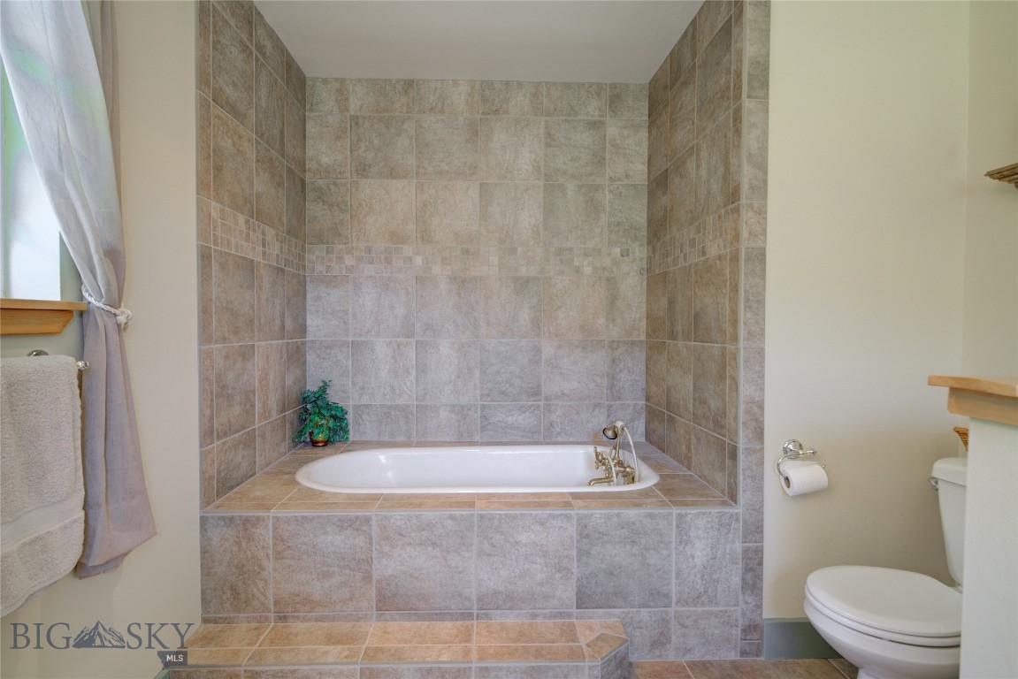 13515 Cottonwood Canyon. Road Property Photo 27