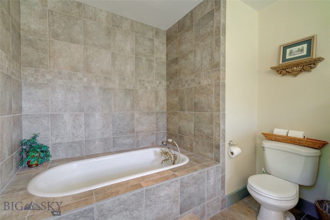 13515 Cottonwood Canyon. Road Property Photo 28