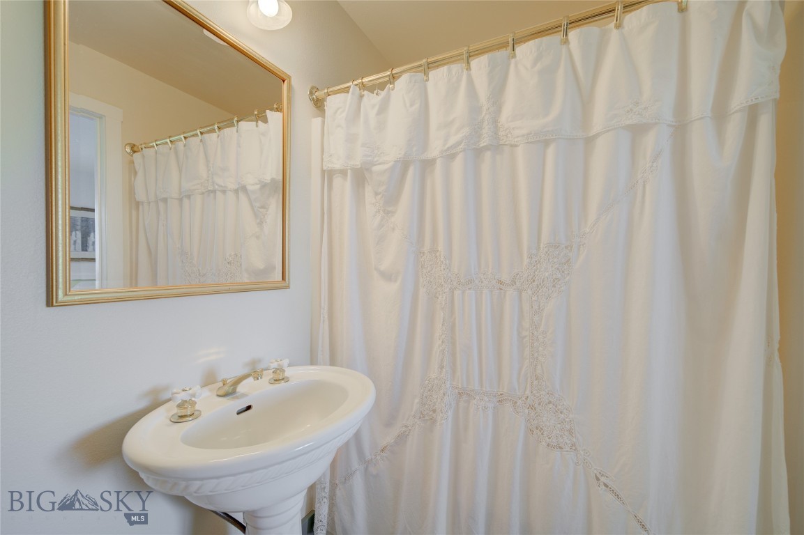 13515 Cottonwood Canyon. Road Property Photo 39