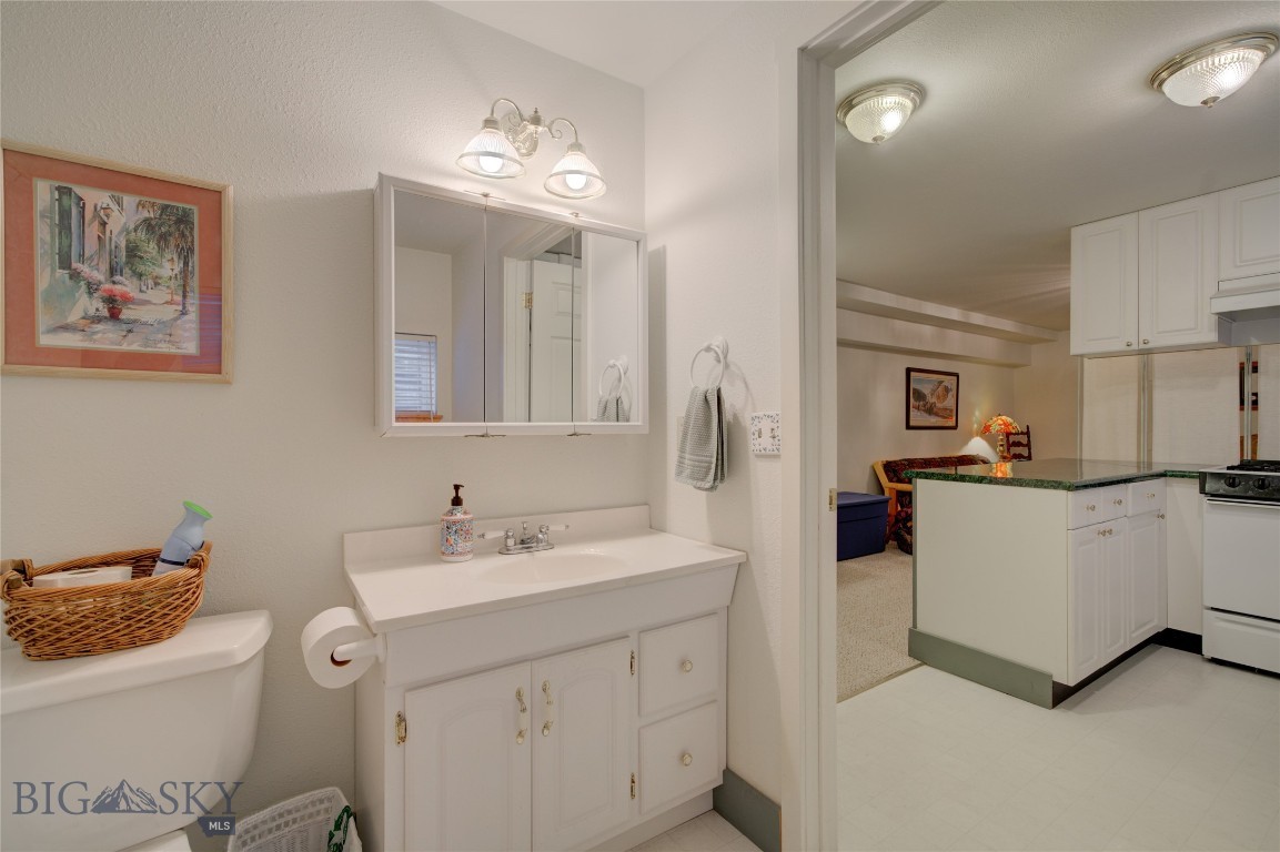 13515 Cottonwood Canyon. Road Property Photo 52