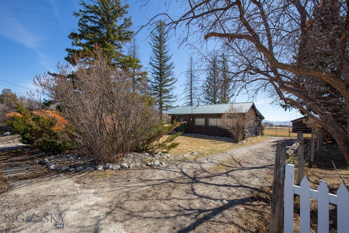 516 Mill Street Property Photo 2