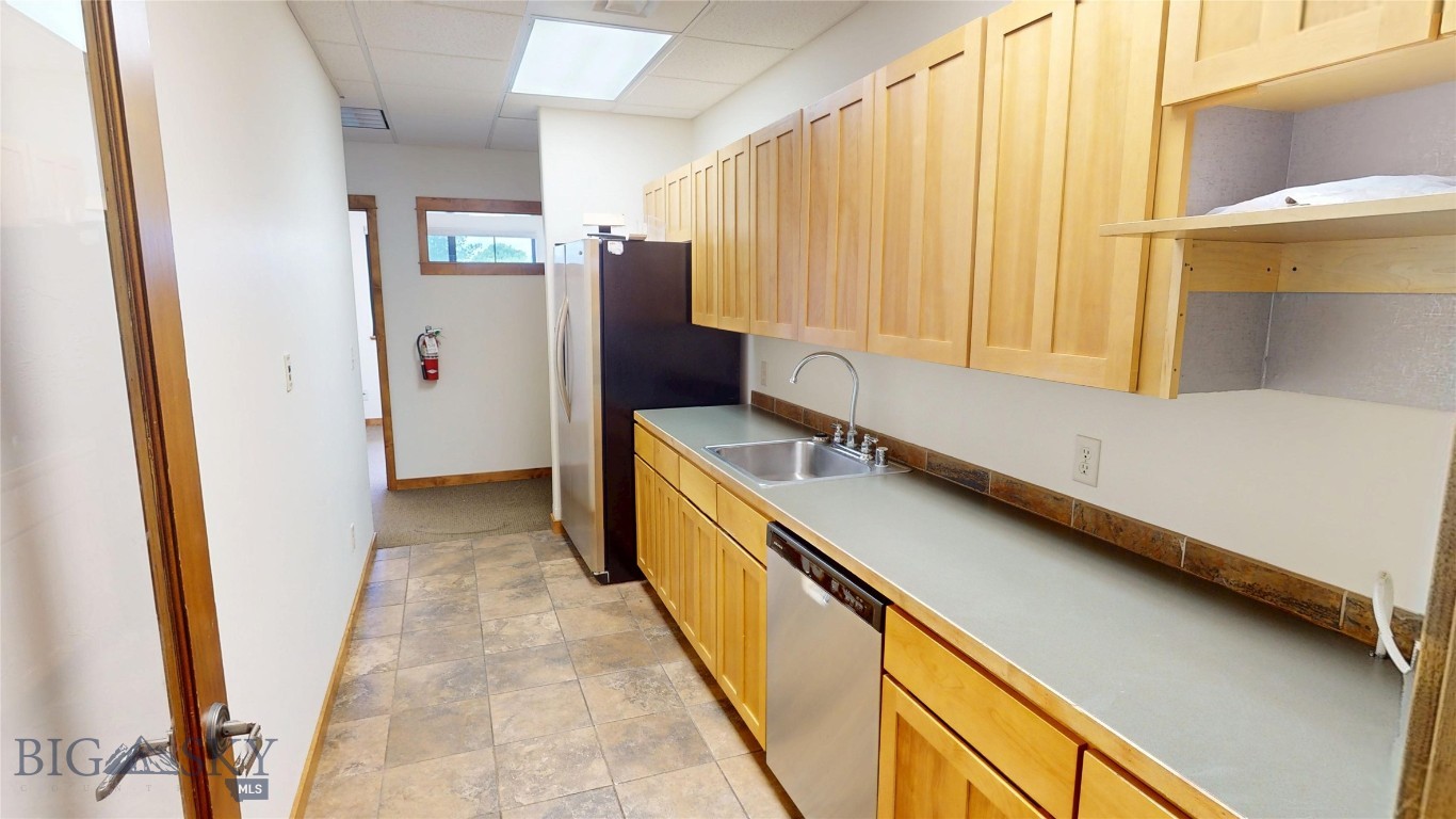 1925 N 22nd Avenue 201 Property Photo 8