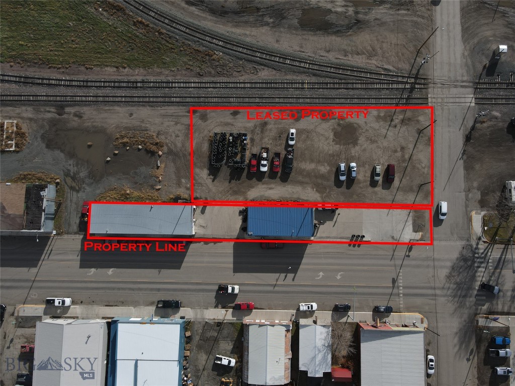 10-12 E Legion Property Photo 2