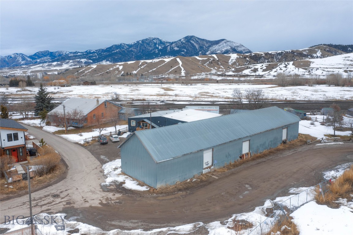 725 E Cottonwood Street Property Photo