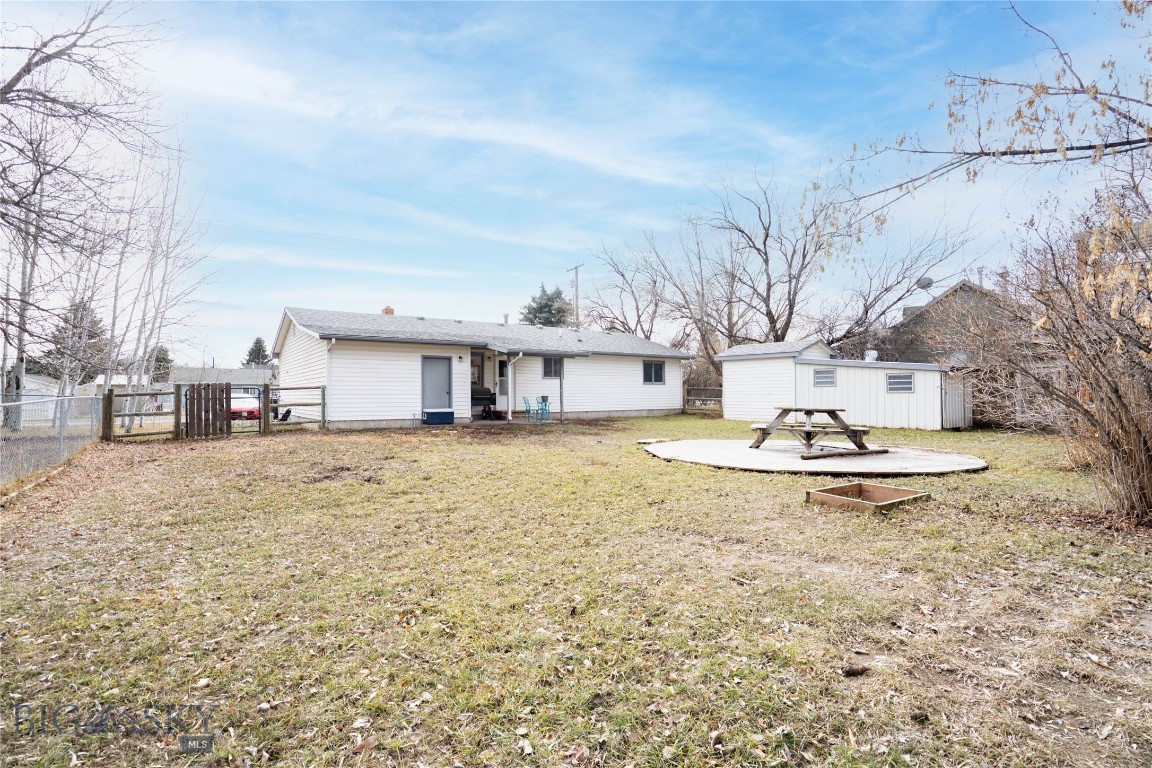 212 S Valley Street Property Photo