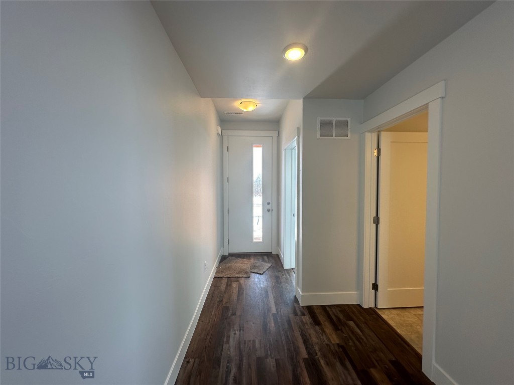 9 N Reliance Ave Property Photo 13