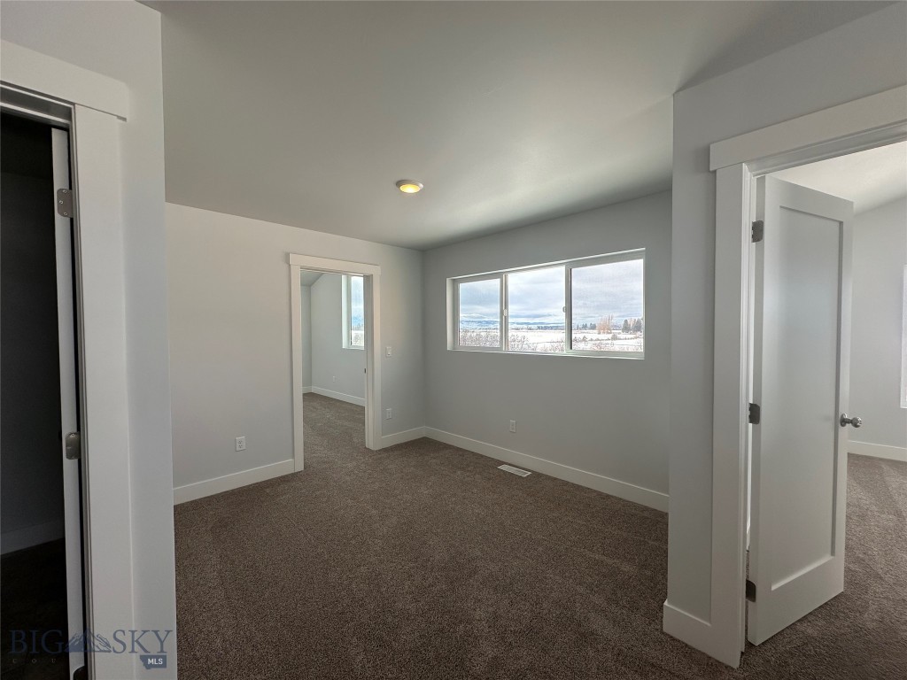 9 N Reliance Ave Property Photo 16