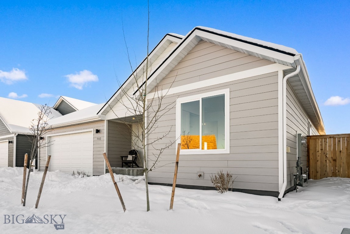 748 Thrice Loop Property Photo 20