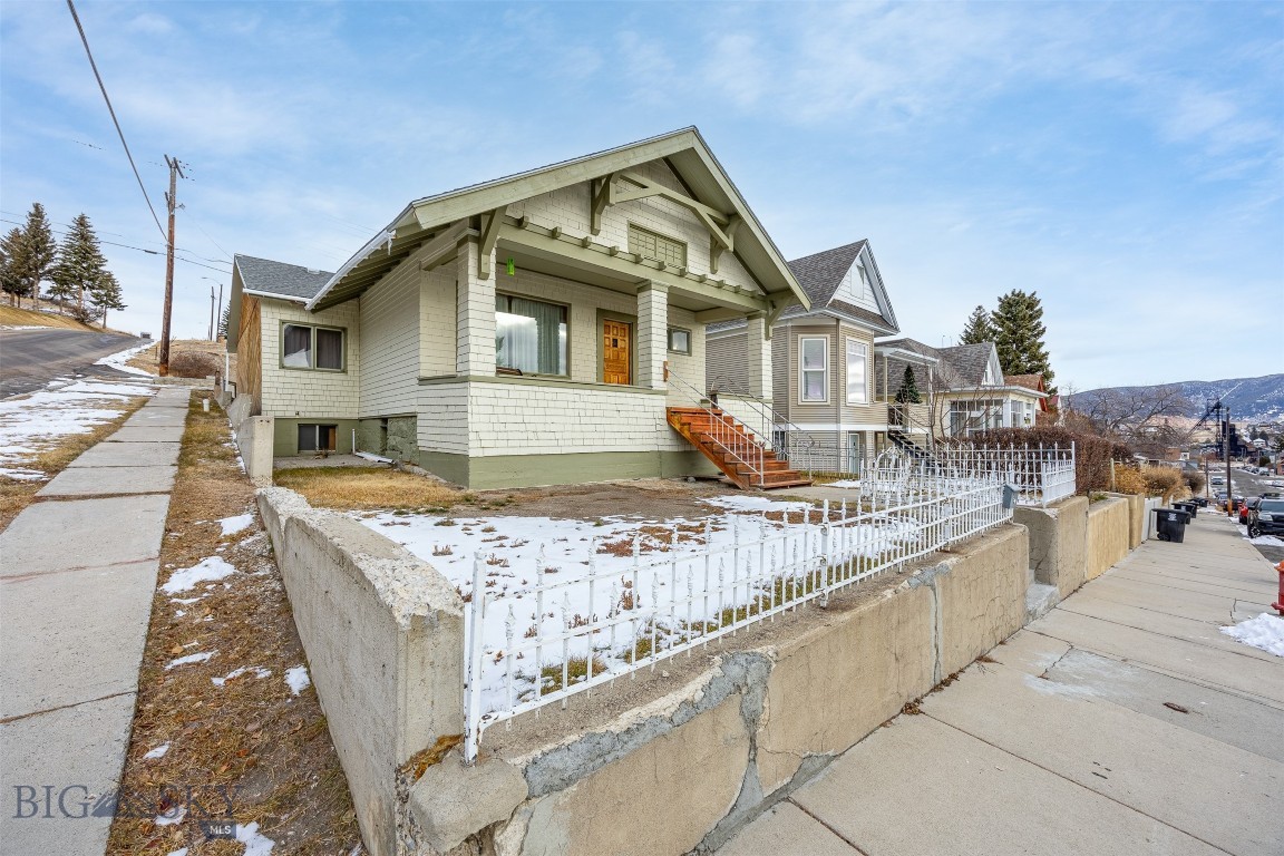 1151 W Woolman Property Photo 3