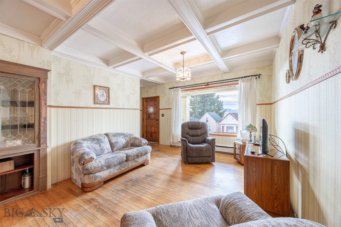 1151 W Woolman Property Photo 6