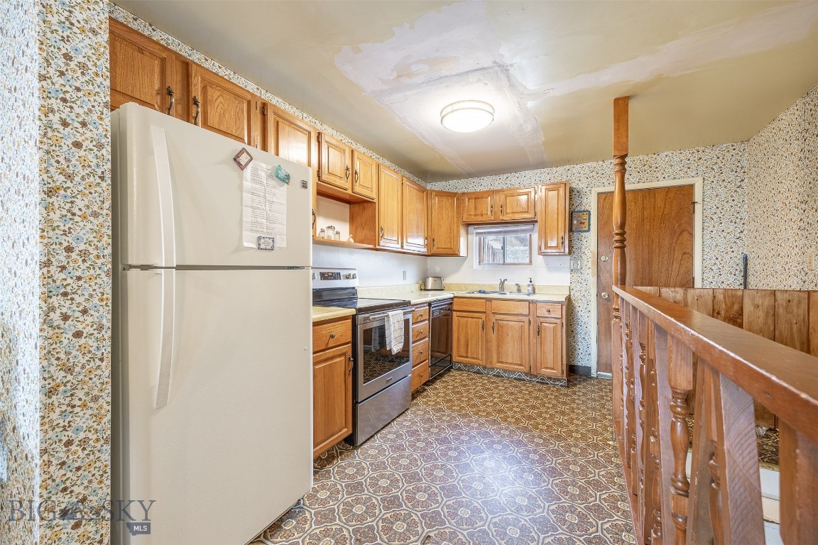 1151 W Woolman Property Photo 9