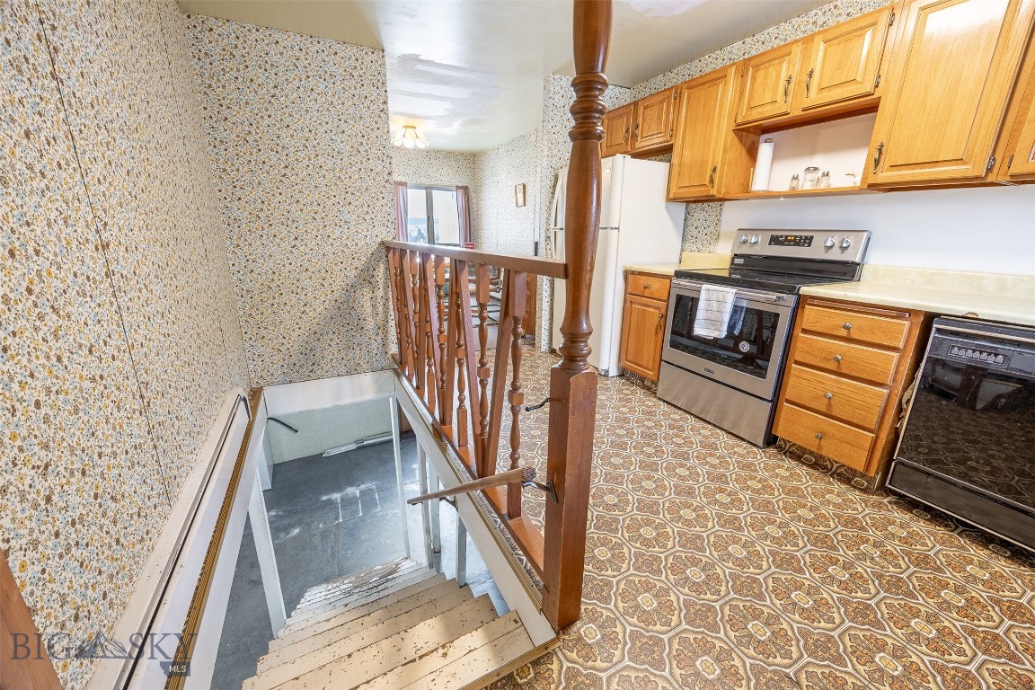 1151 W Woolman Property Photo 10