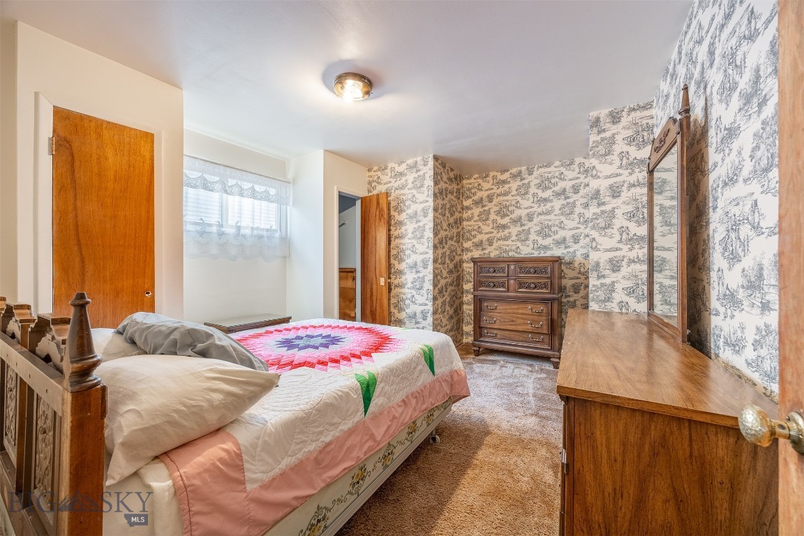 1151 W Woolman Property Photo 17