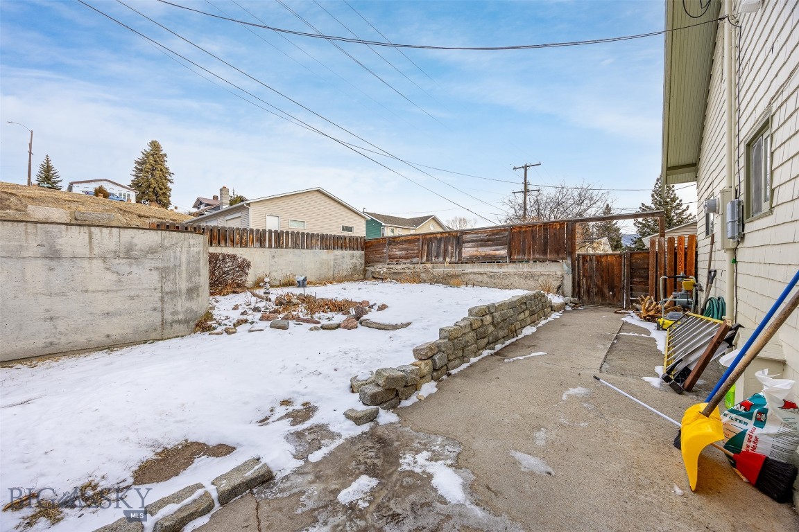 1151 W Woolman Property Photo 29