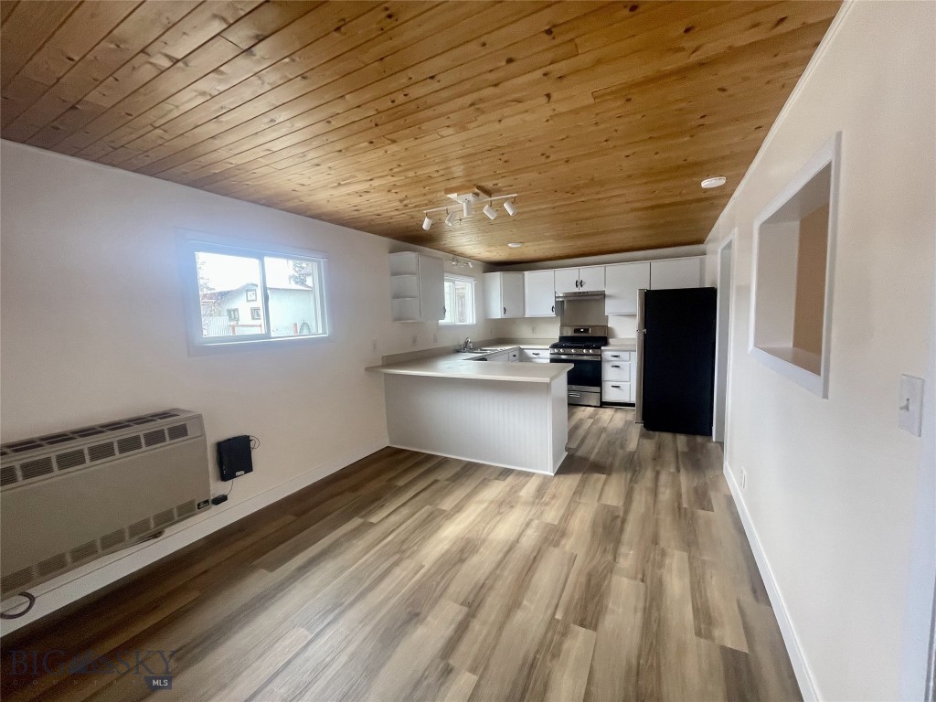 129 E Steffens Street Property Photo 5