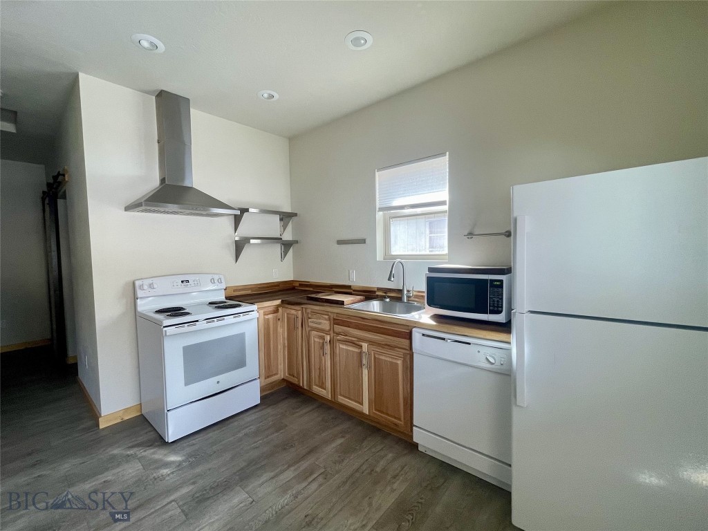 129 E Steffens Street Property Photo 12