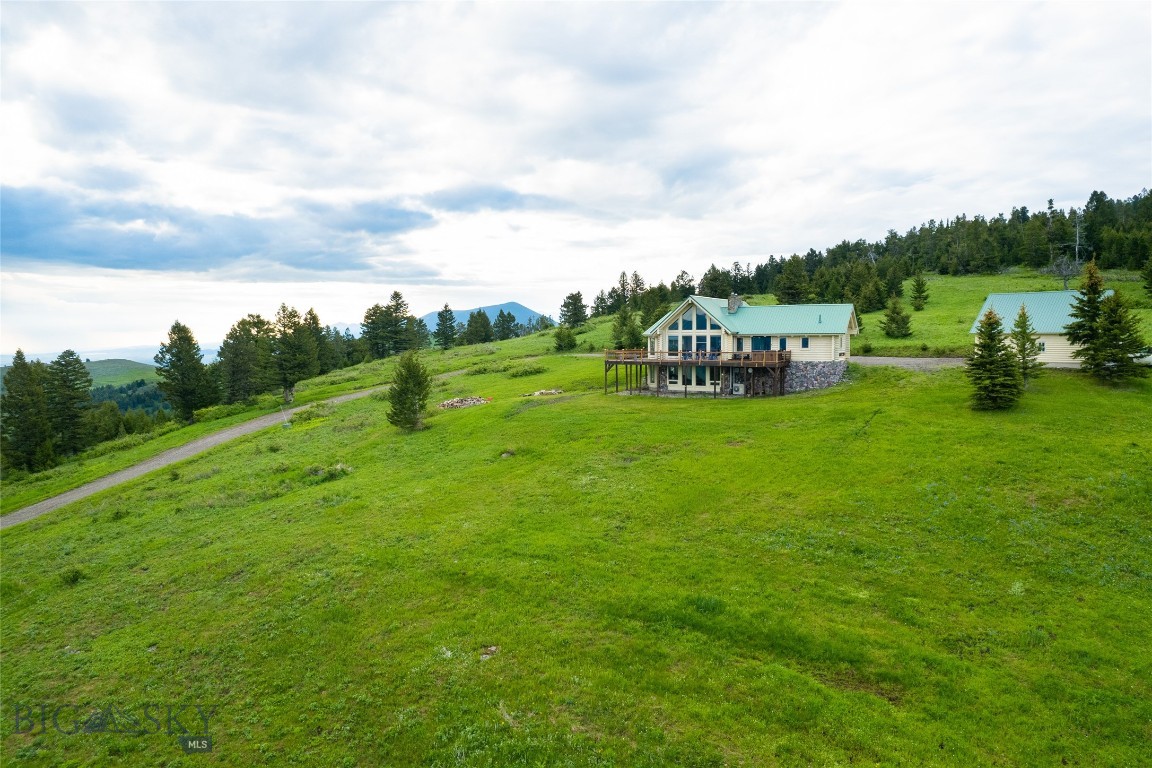 200 Peak Road Property Photo 4