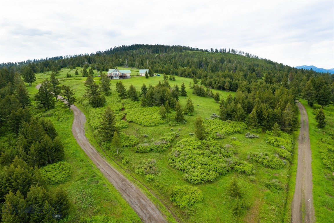200 Peak Road Property Photo 6