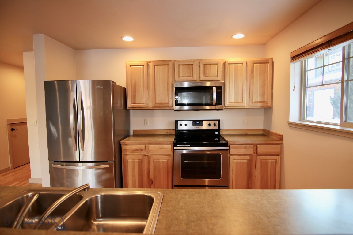 3156 Catkin A Property Photo 4