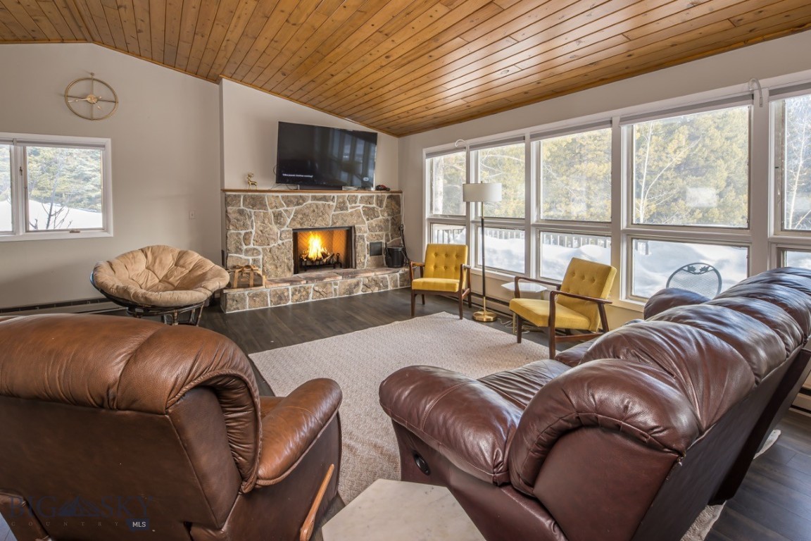 40 Eaglehead Drive Property Photo
