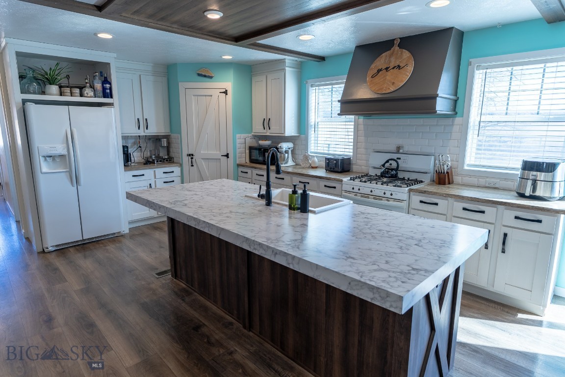 8519 Us Highway 287 Property Photo 16