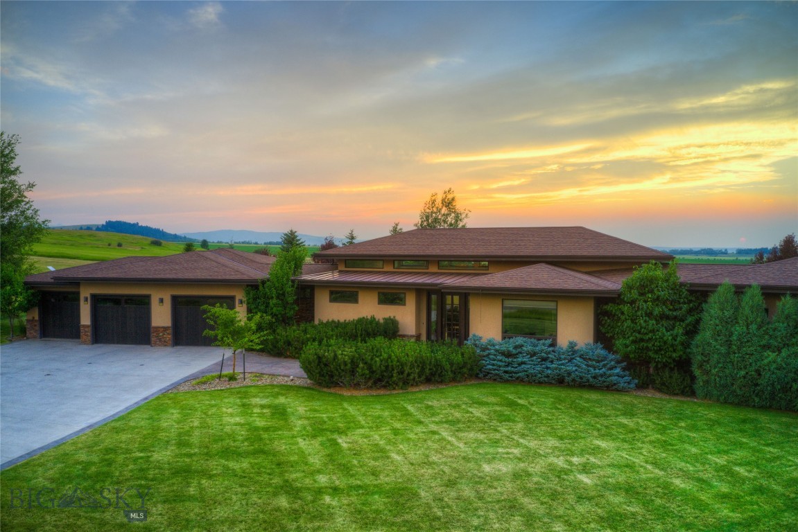 231 Derek Property Photo