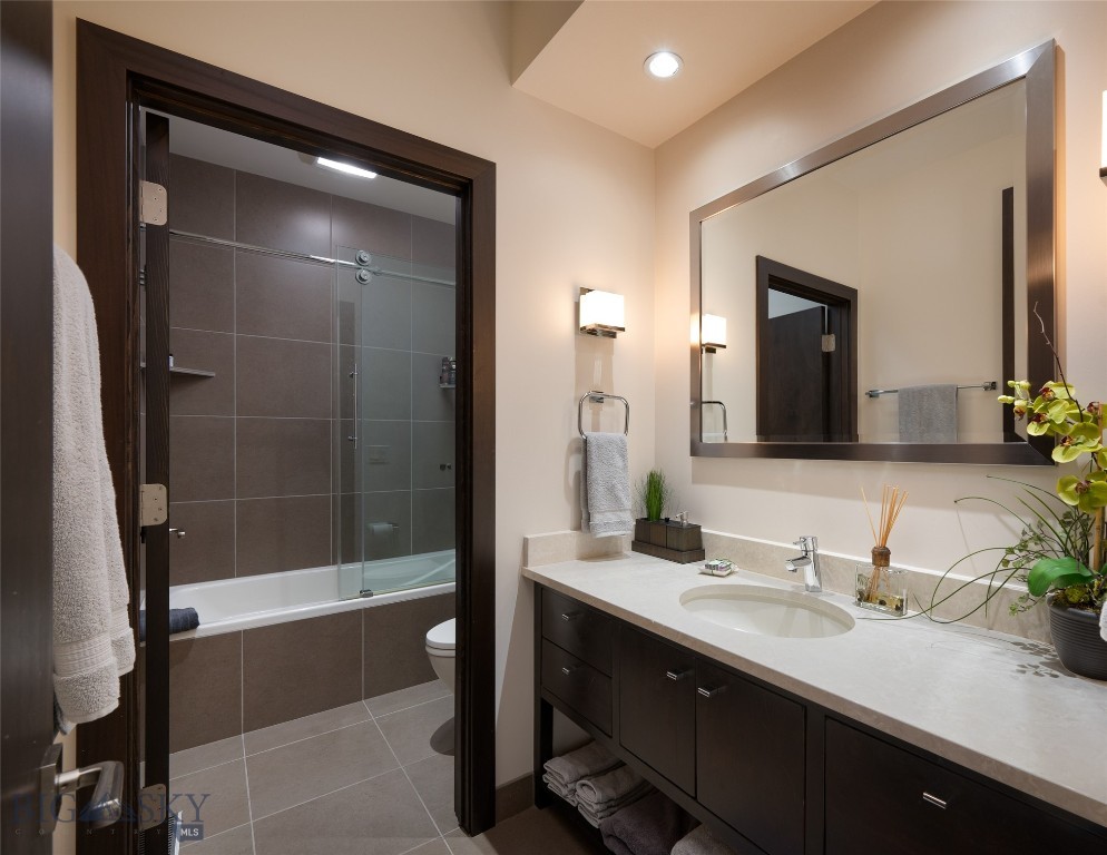 231 Derek Property Photo 24