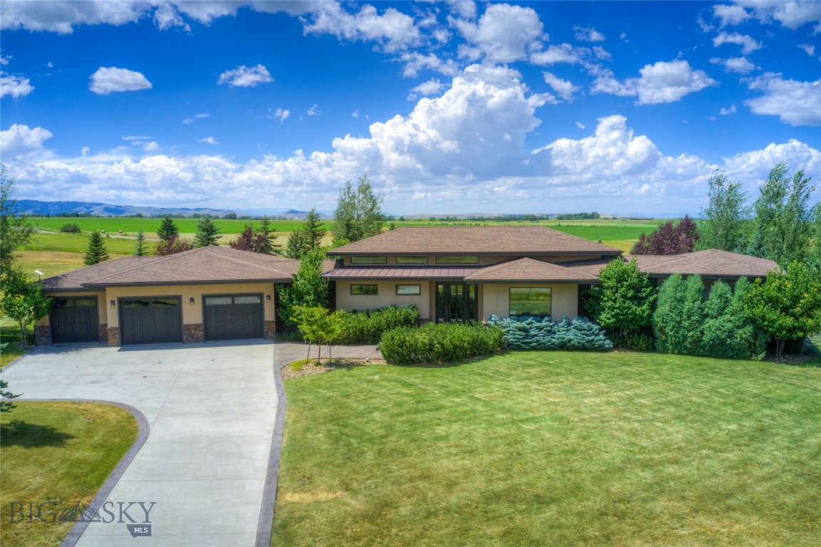 231 Derek Property Photo 41