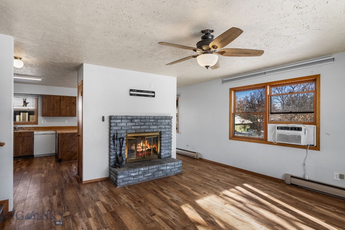2205 W Beall Street Property Photo 6