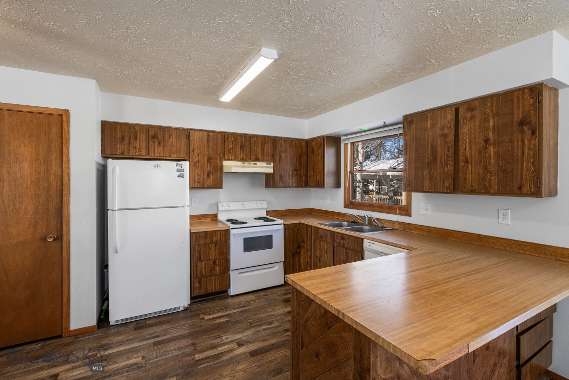 2205 W Beall Street Property Photo 12